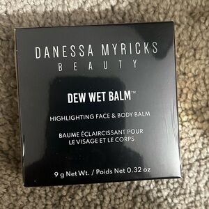 Danessa Myricks Beauty Dew Wet Hydrating & Highlighting Balm in shade Hot Water